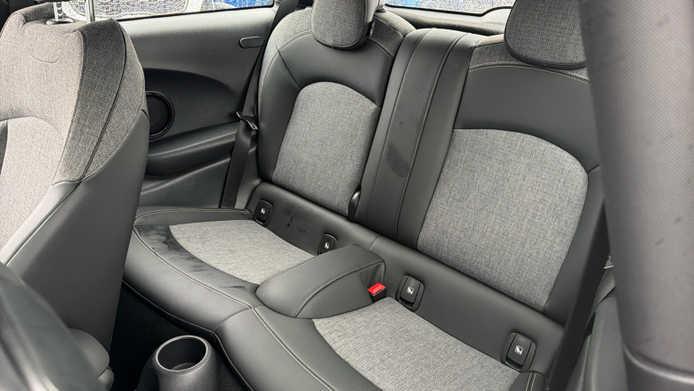 MINI Hatchback 135kW Cooper S Level 2 33kWh 3dr Auto Electric Hatchback